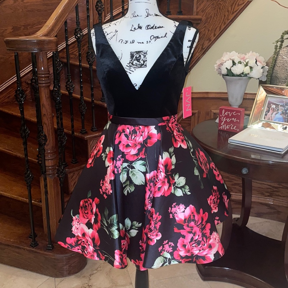 JVN by Jovani Semi Formal Dress, Size 0